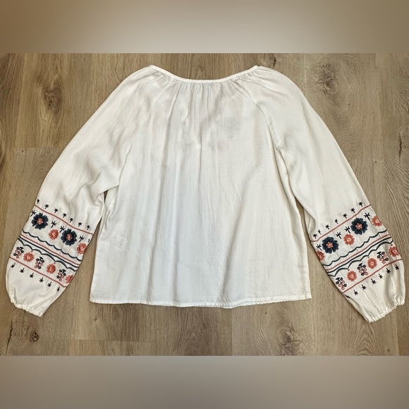 CHARLIE B White Blouse with Navy and Pink Embroidery - Picture 5 of 6